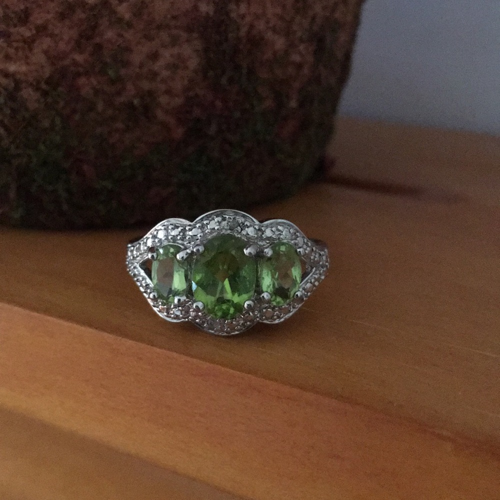 Peridot and 925 ring